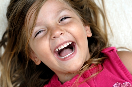 Res_4012825_child_laughing